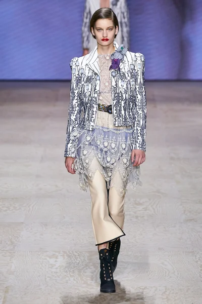 Look 36